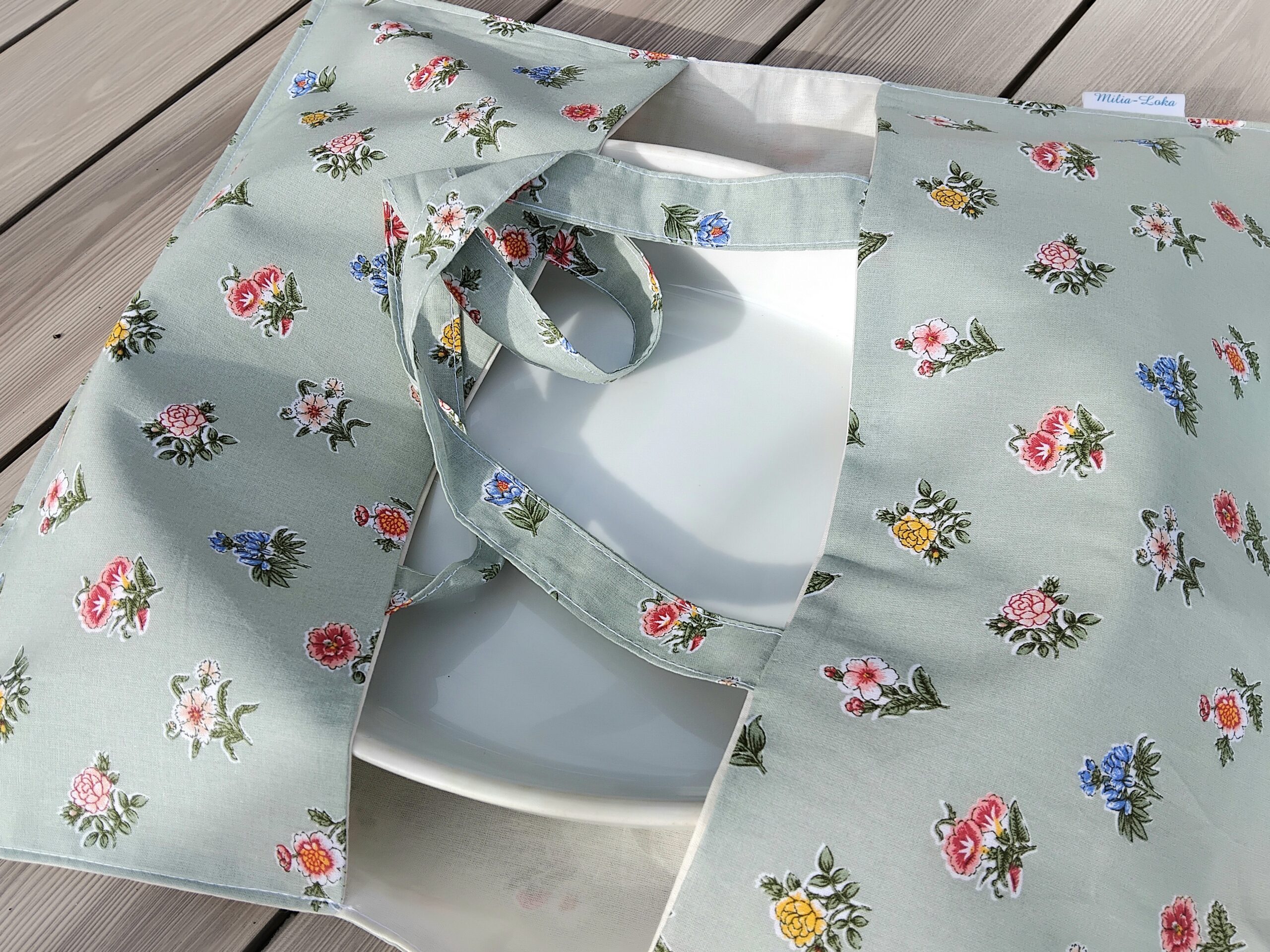 Joli sac à tarte en coton Oeko Tex motifs fleuris style vintage.