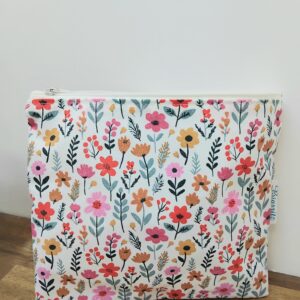 Pochette imperméable en tissu confectionnée artisanalement