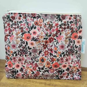 Pochette imperméable en tissu confectionnée artisanalement